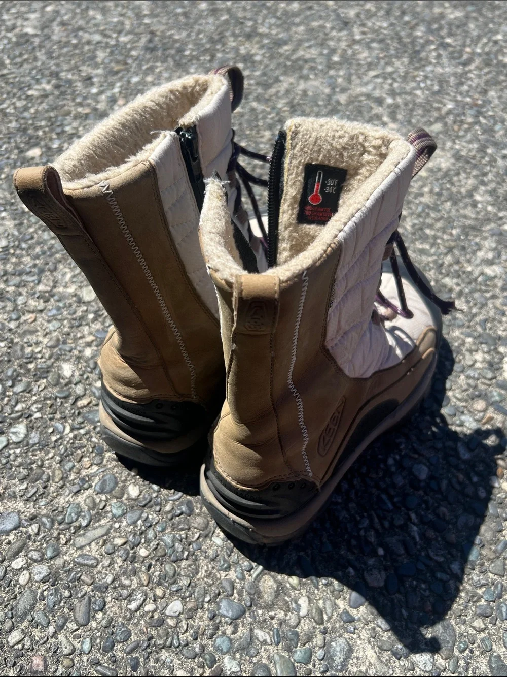KEEN Women's Tan & Brown Winter Boots with Purple Laces size 8.5